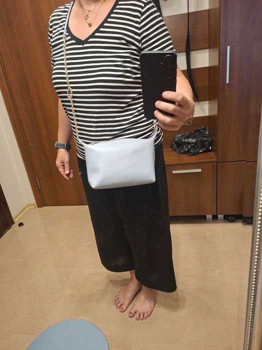 Furla чанта бледо синя, кожа