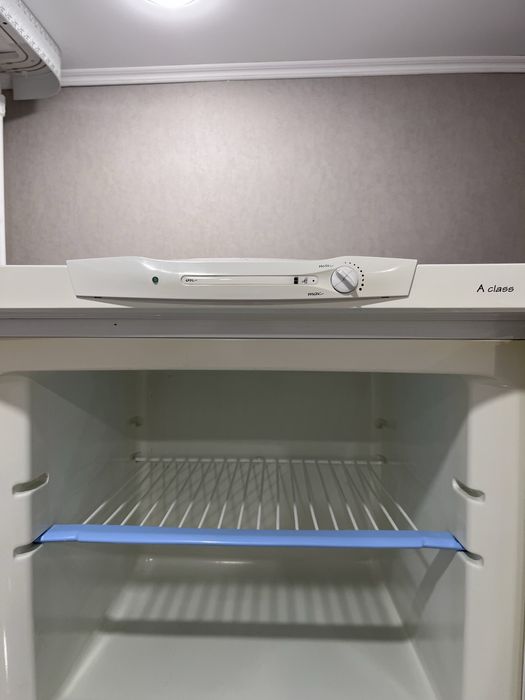 Холодильник INDESIT