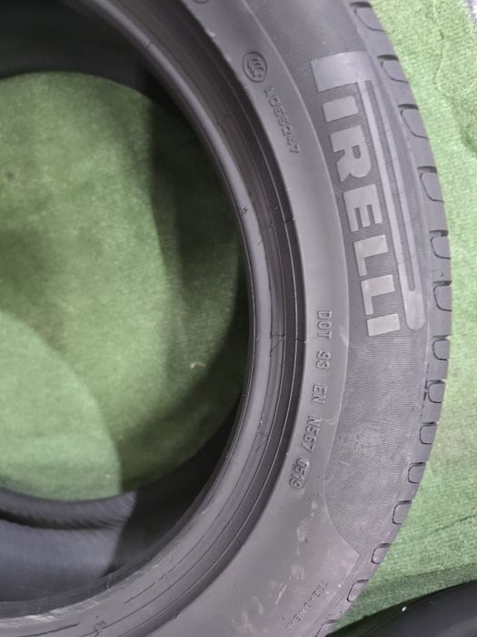 225 55 17 vara pirelli