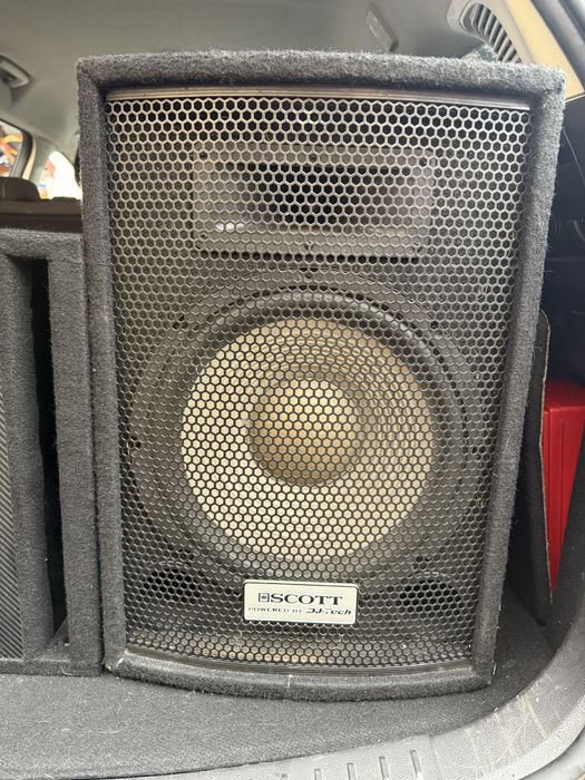 Subwoofer auto Gladen SQX 12 VB + statie Blaupunkt GTA 4100B