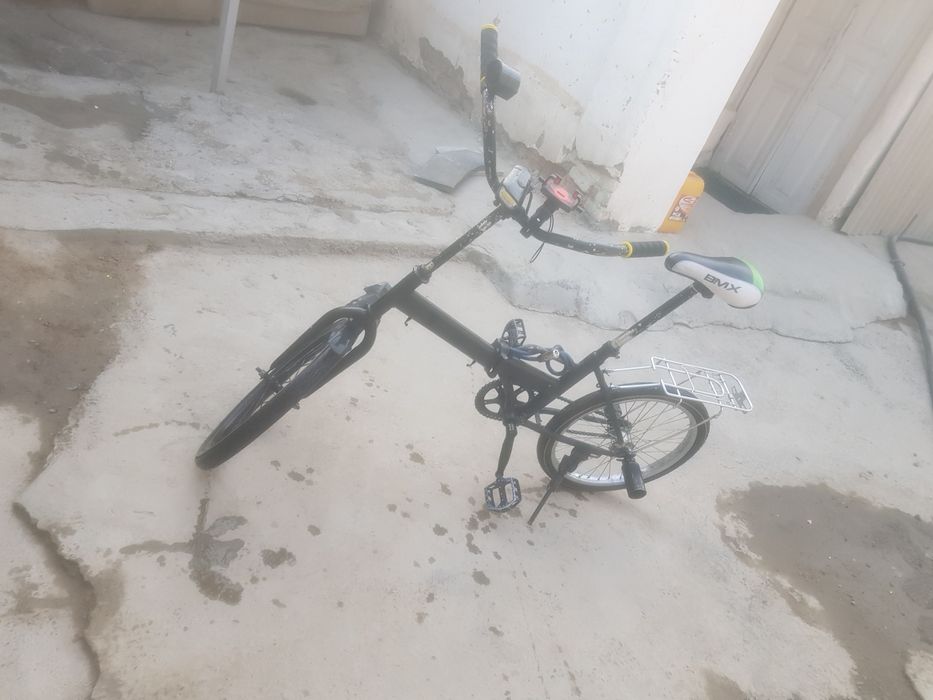 Продаю велик малинкий Кама поднимет 150 кг