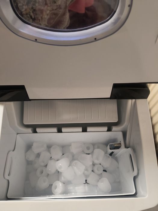 Mașină de făcut gheata cuburi Klarstein.