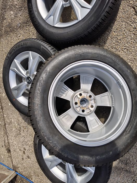 17" оригинални алуминиеви джанти за Toyota Chr.