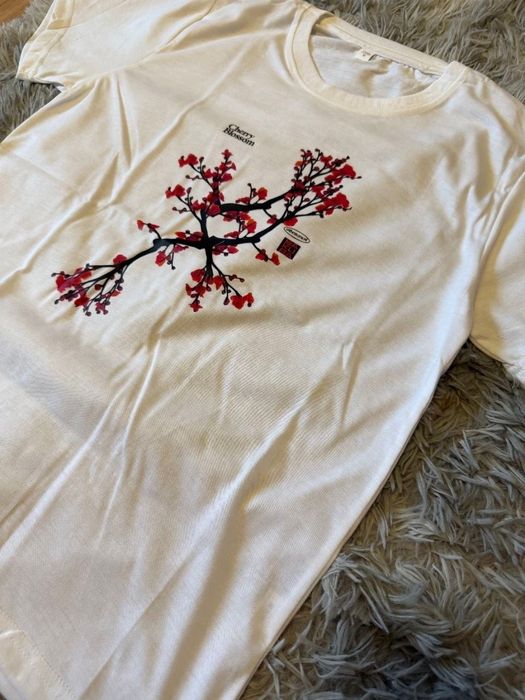 Футболка Cherry blossom