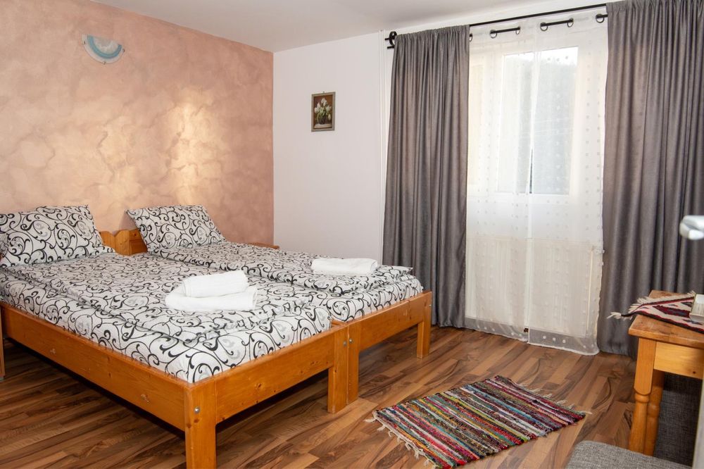 Casa Rustik de inchiriat