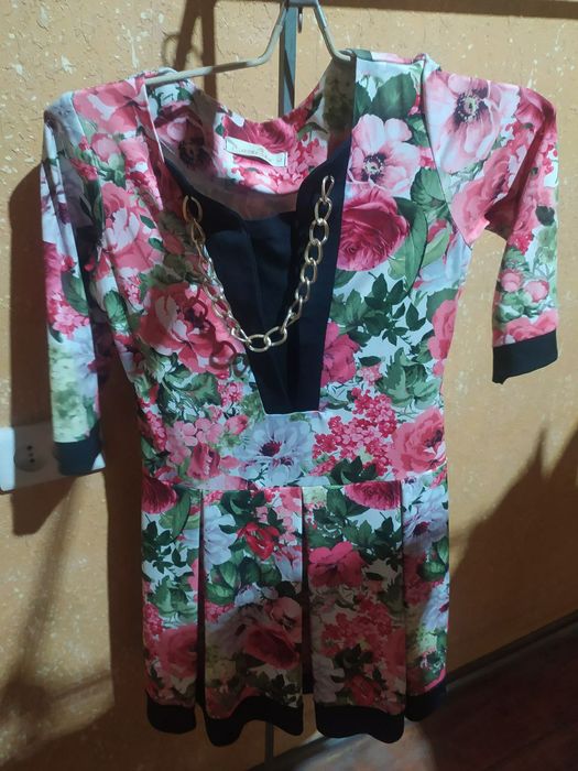 Продам платья все по 100тысяч