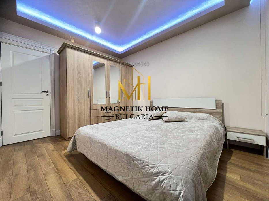 Дава се под наем Тристаен апартамент в Бургас, Център - 100 кв.м за 1224 € - Снимка #7