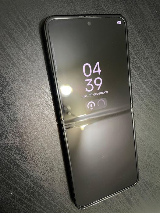 Z flip 4 impecabil