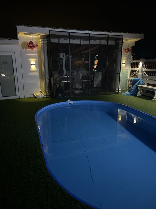 inchiriez vila cu piscina loc de gratar si terasa pentru relaxare