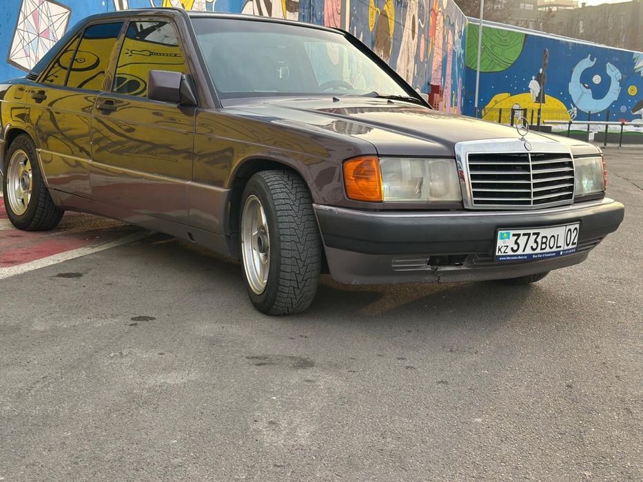 Продам машину  Mersedes-Benz 190