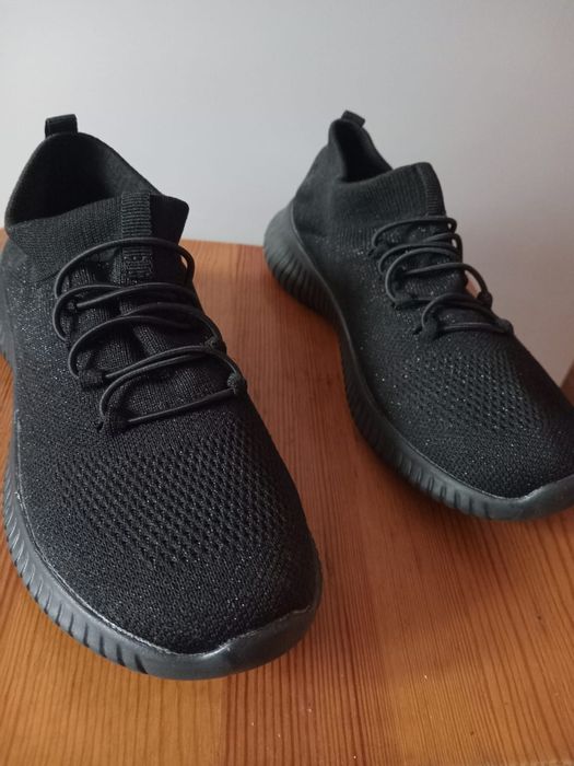 Кроссовки черные для спорта 37 размер