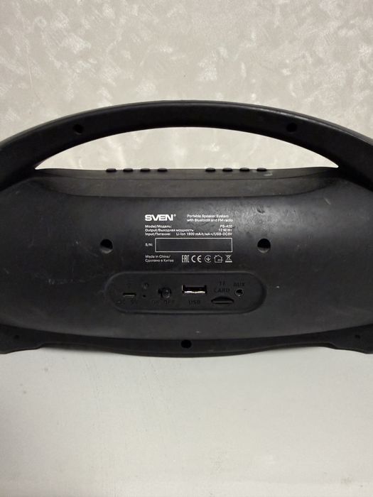 Продам bluetooth колонку.
