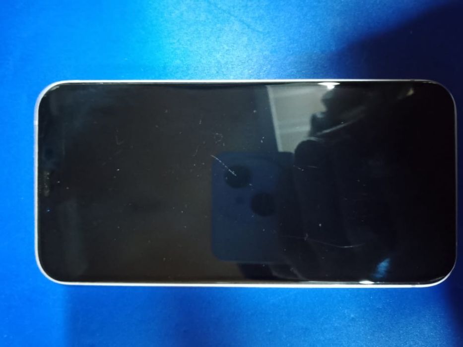 Айфон 13 без лагов акб 78%