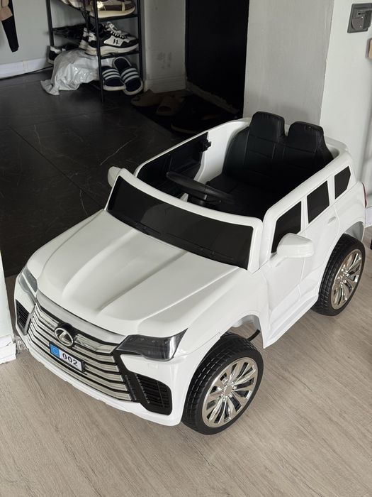 Продам детскую машину