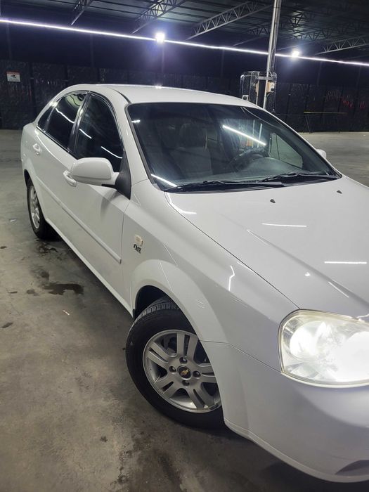 Lasetti 1.8 xolati ideal sotiladi 1 qo'l moshina kraskasi tozza