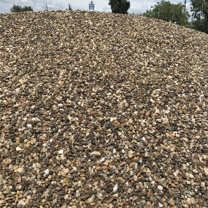 Nisip Pamant negru vegetal  Balastru Pietris Chisai