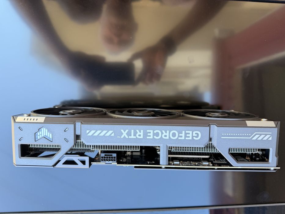 Vand placa video Asus Tuf 5070 12 GB