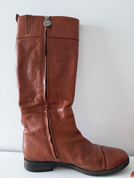 Продам кожанные сапоги