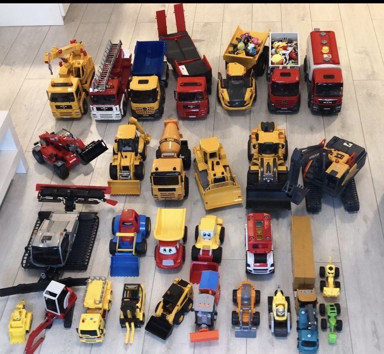 Vând jucării - utilaje Bruder