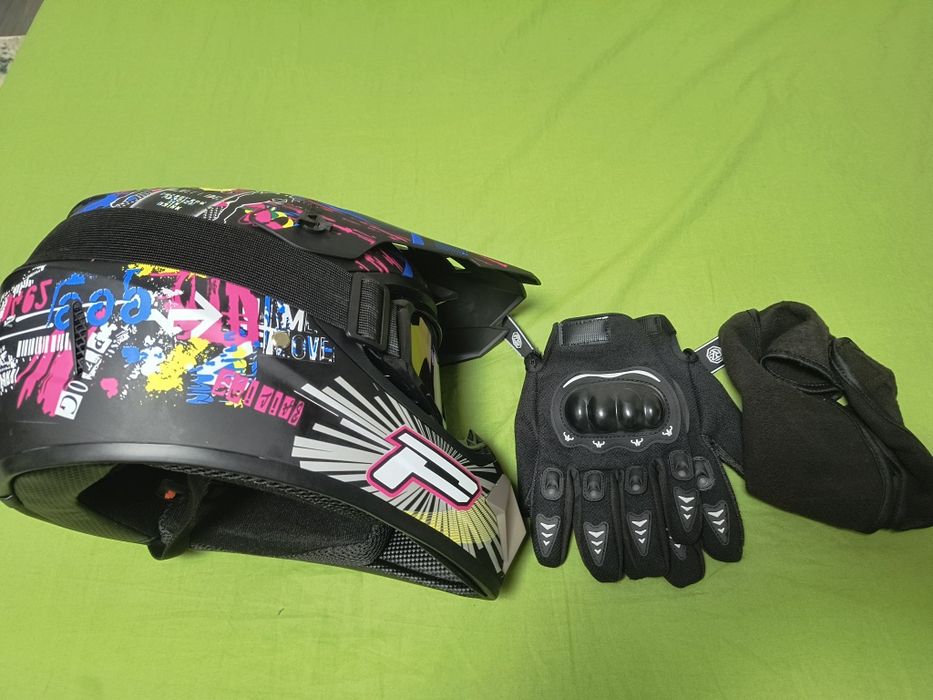 Set Cască Motocross / Enduro / ATV + Ochelari și Mănuși protecție+Cagula