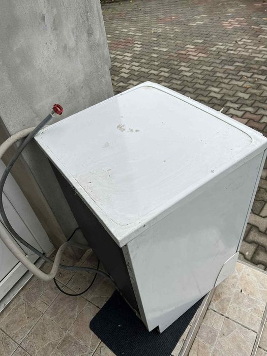 Masina de spalat vase indesit defecta