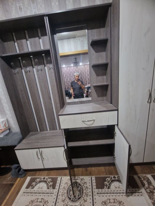 Продам шкаф для прихожей