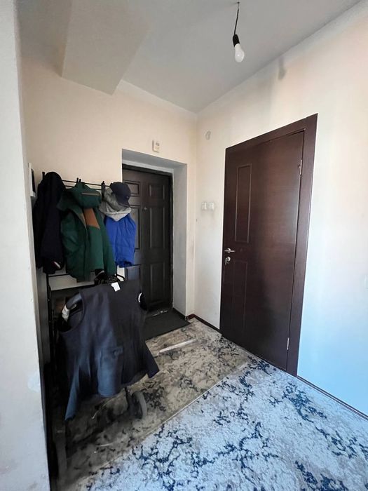 Yangihayotda o'zim yashavotgan uy sotaman