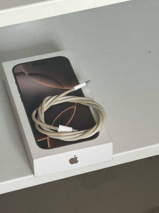 Iphone 16 pro 256 GB - 94 viata - esim america