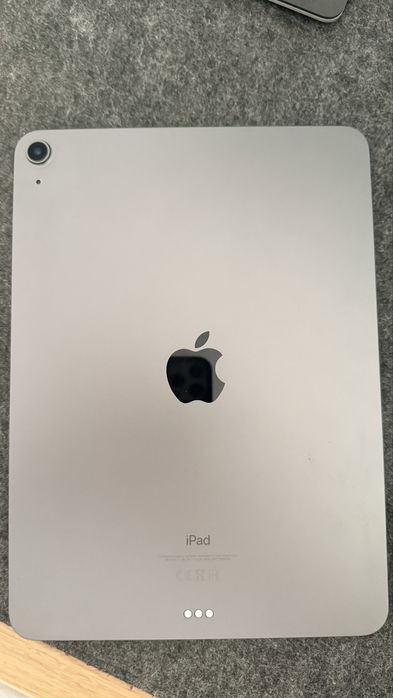 iPad Air (generația a 4-a)