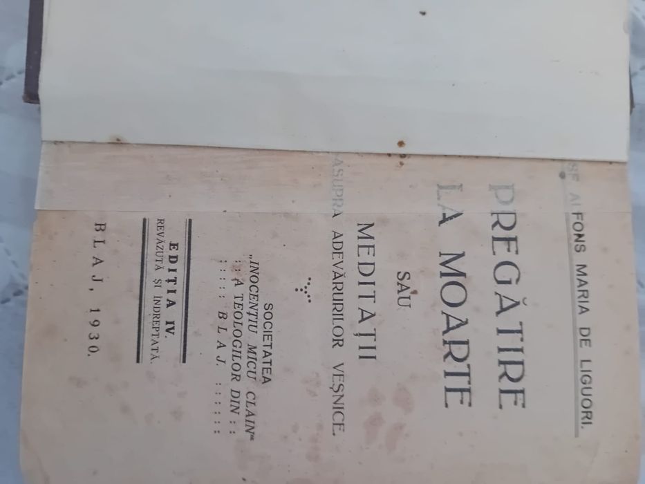 Vând cărți foarte vechi de rugaciune