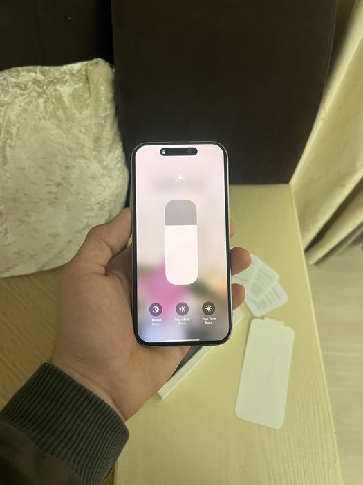 Продам айфон 15 про