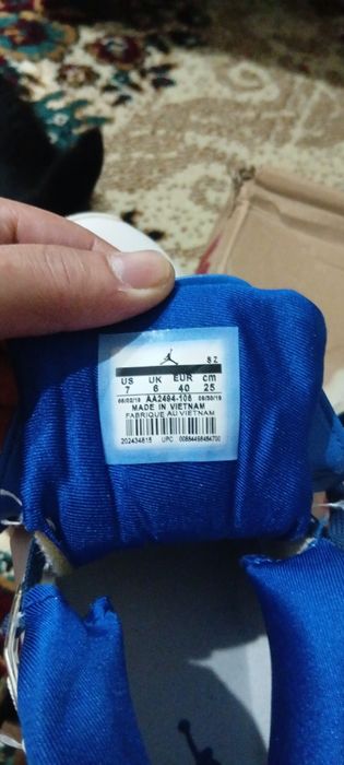 Продам кроссовки Jordan