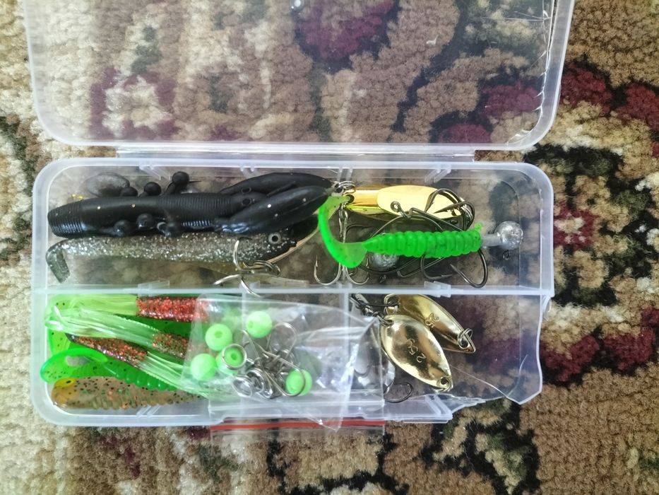 Спиннинг Крокодил 2,4м,+2 набор