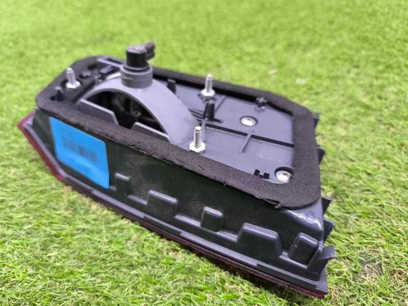 Фонарь внутренний BMW 5 G30 прав. (б/у)