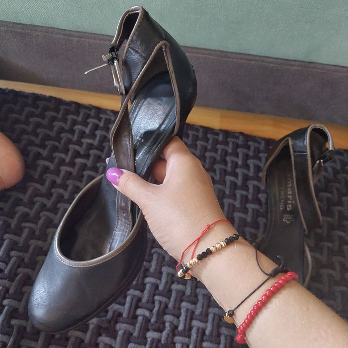 Pantofi piele în stare buna.