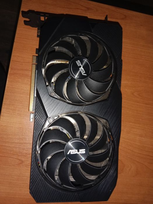 на запчасти/ремонт rx 5500 xt 8gb