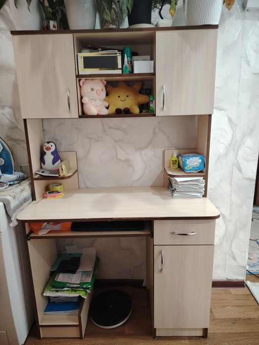 Продаю шкаф для учебников