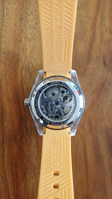 Механичен часовник Zzero