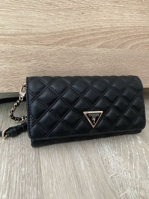 Чанта-клъч GUESS