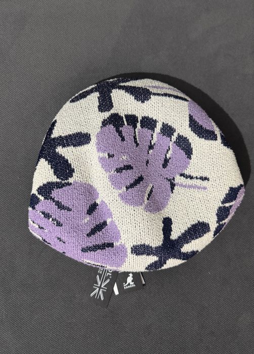 Sapca Kangol Plant Love 504 alb ecru