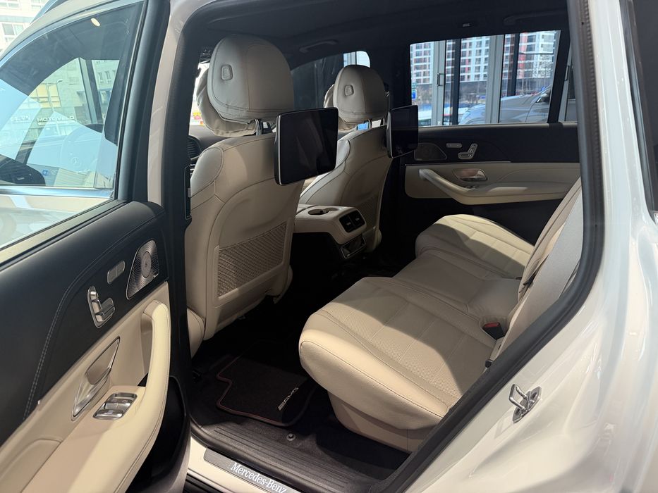 GLS 580 4matic AMG LINE 2026