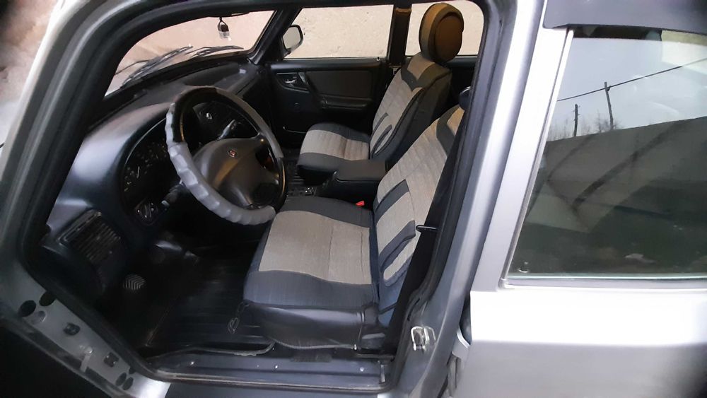 ГАЗ 31105 сотилади