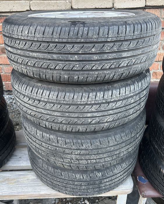 Продам летние шины с дисками