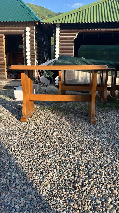 Качественные столы из дерева.