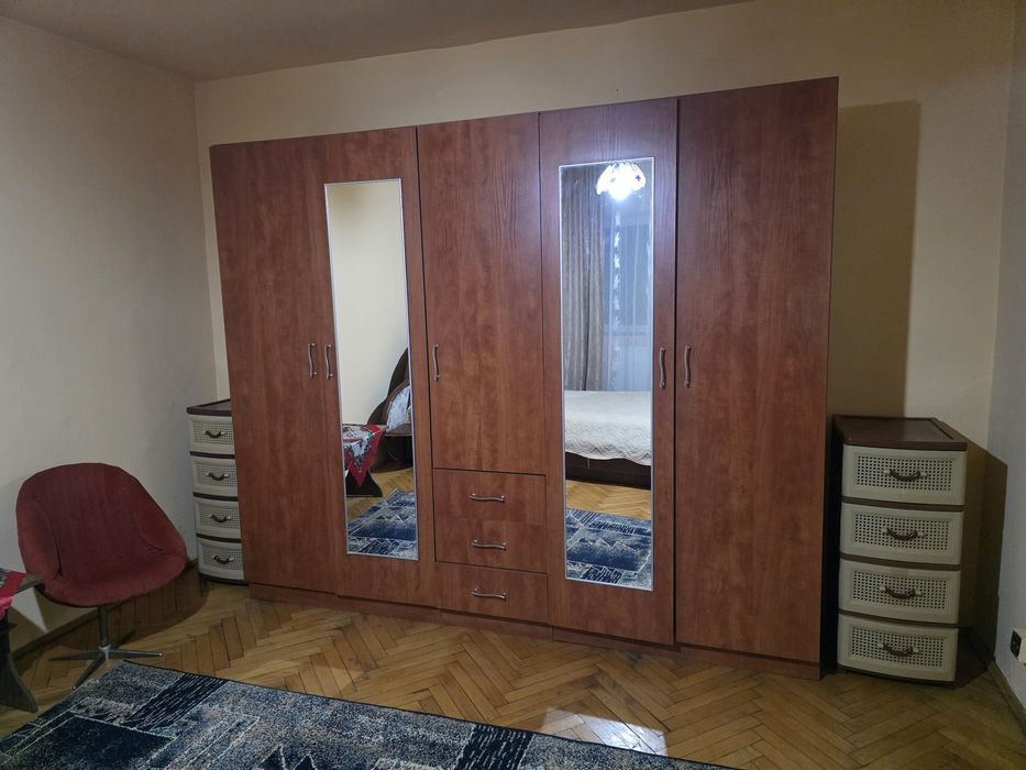 Inchiriez apartament decomandat 1 camera in zona Vlaicu