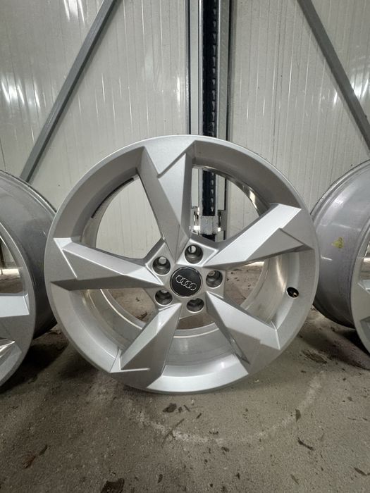 Jante originale Audi Q3,Audi SQ3 F3  pe  19”