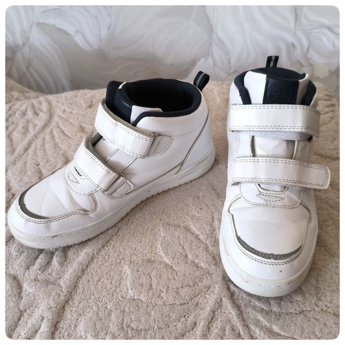 Продам кроссовки