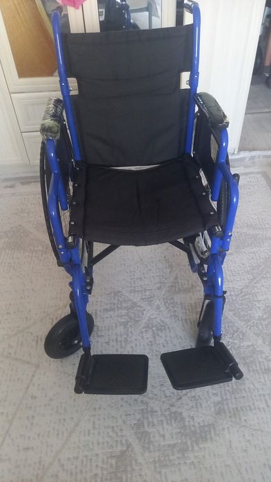 Коляска для инвалидом