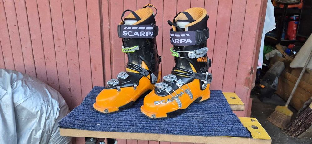 Clăpari tură Scarpa Maestrale portocaliu/negru, mărimea 26.5