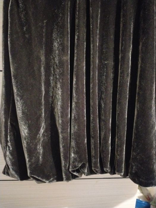 Rochie catifea gri stil balon noua neimbracata
